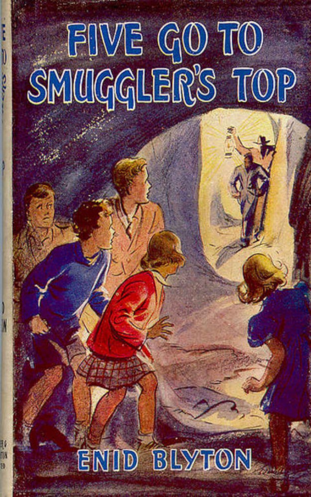 Famous Five - Five Go to Smuggler's Top by Enid Blyton